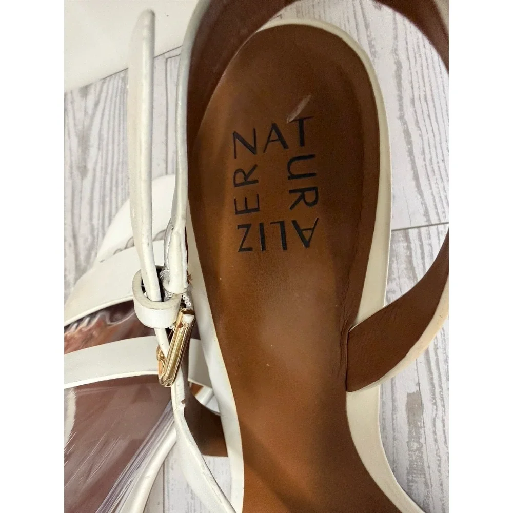 Naturalizer Kendall 8.5 Womens Strappy Sandals White Slingback Block Heel NWOT
